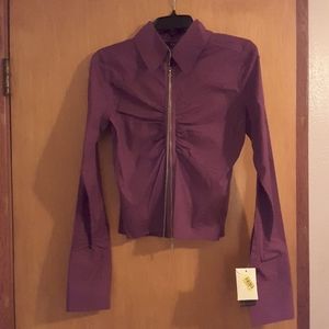 Q.U.E. Long Sleeve Chain Zipper Blouse